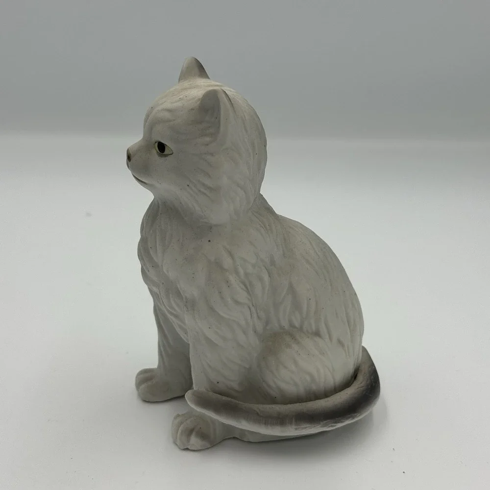 Vintage Cat Figure Ceramic‎ White Black Tail